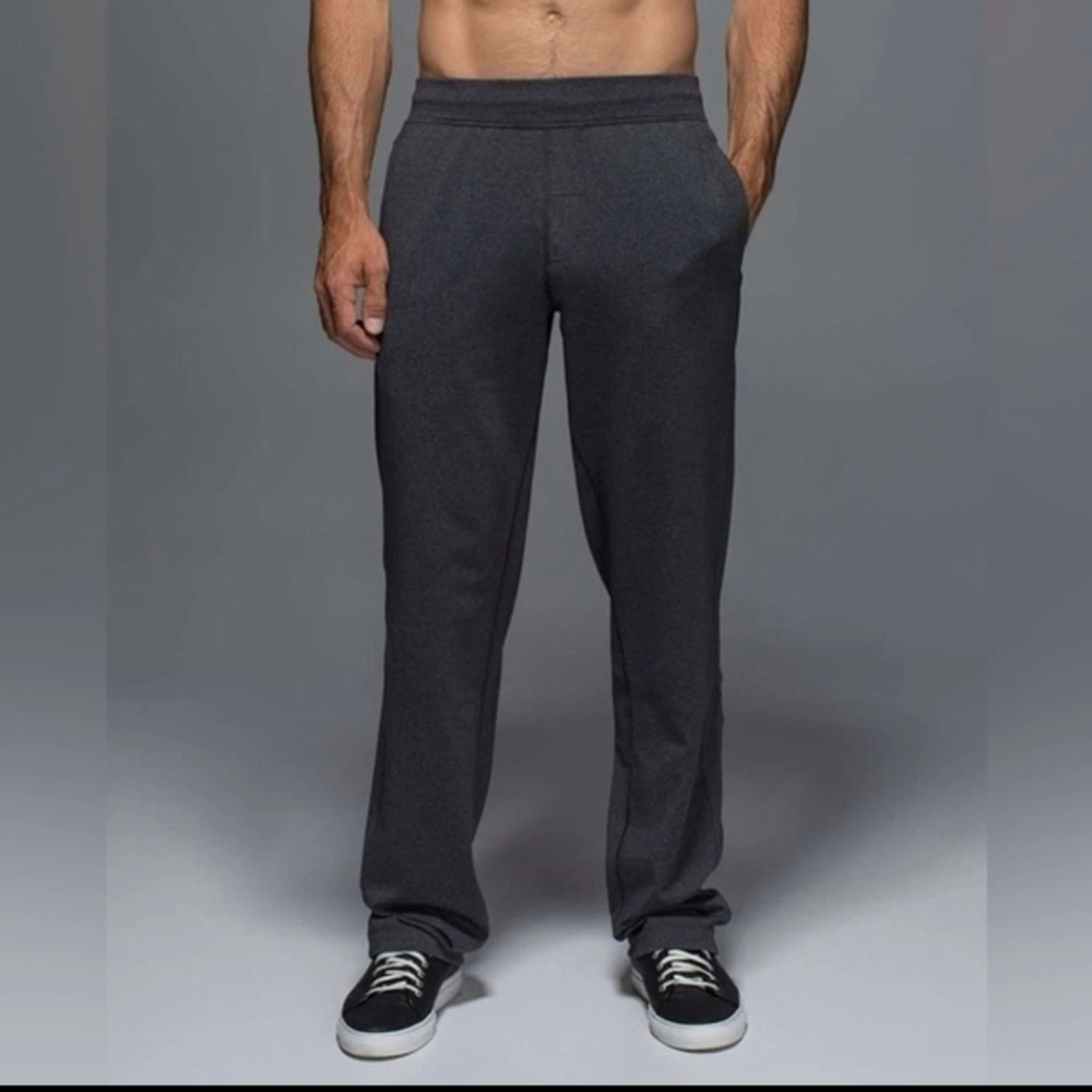 Lululemon Athletica Heartered Gray Mens Kung Fu Pants Small